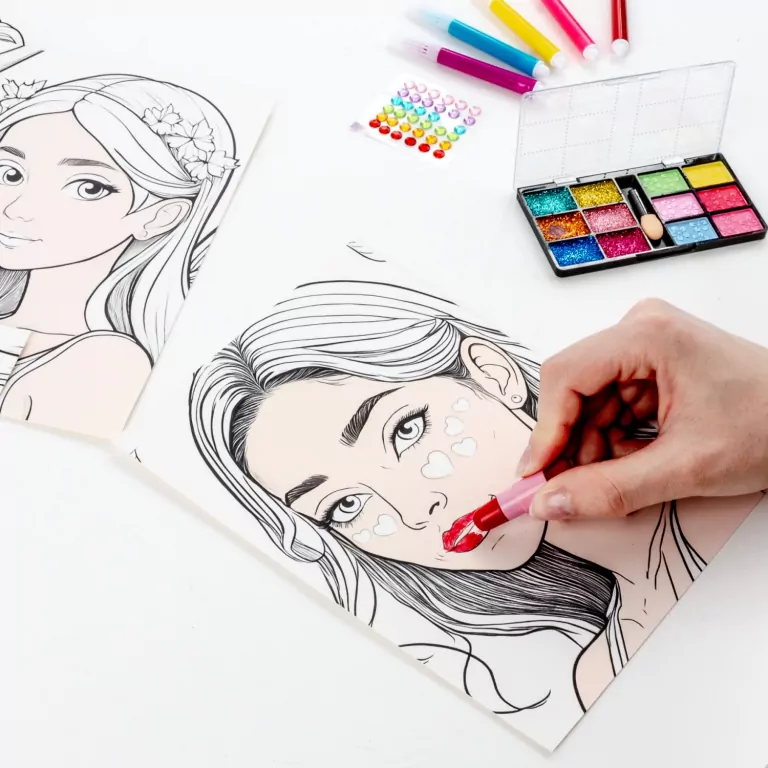 Kolorowanka plansze make-up KIDEA - tantis.pl