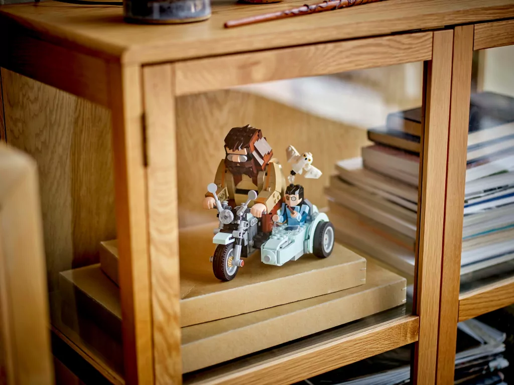 LEGO® Przejażdżka motocyklowa Hagrida i Harry’ego 76443 - tantis.pl