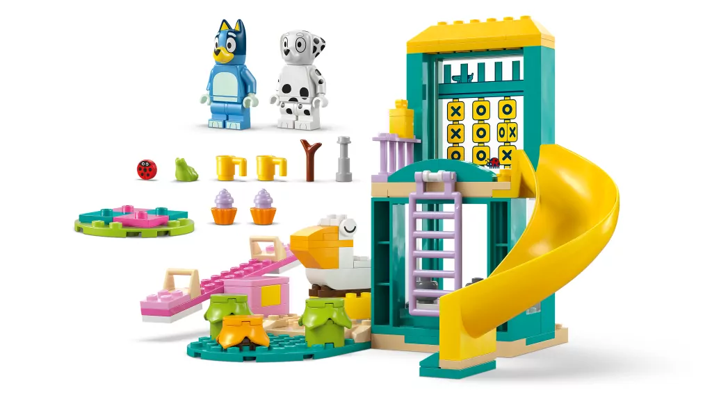 LEGO® Bluey. Blue i Łatka na placu zabaw 11201 - tantis.pl