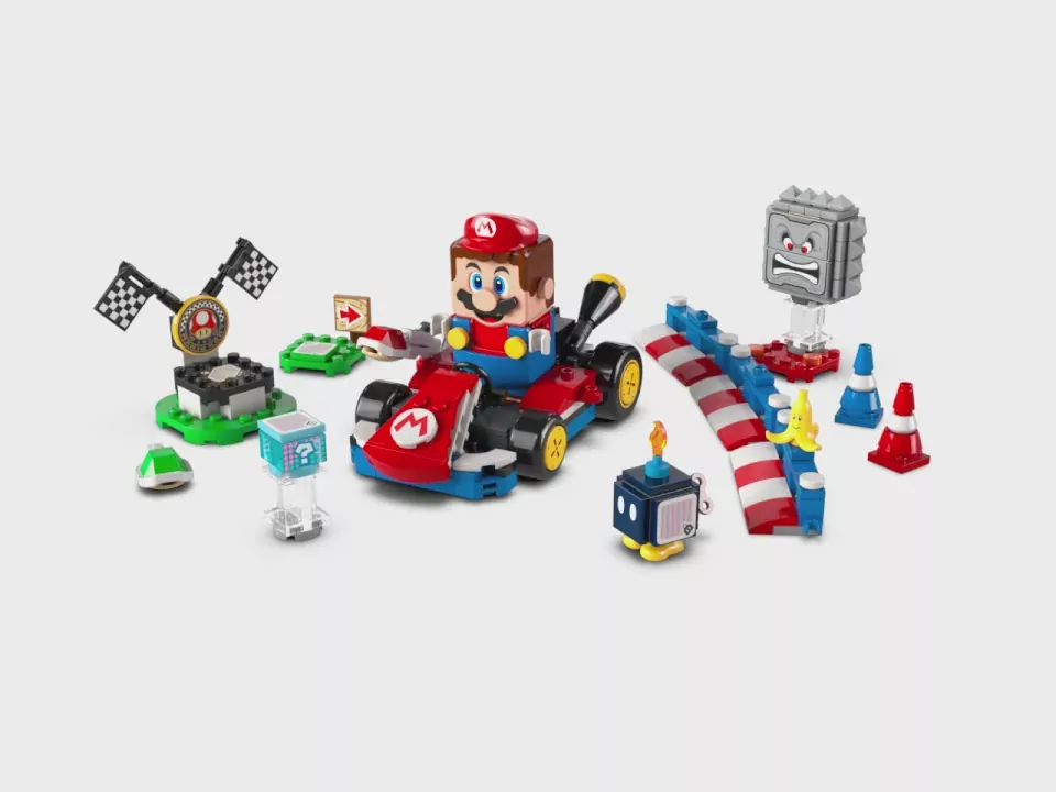 LEGO® Super Mario.  Mario Kart™ — Interaktywna figurka LEGO® Mario™ i Standard Kart 72043 - tantis.pl