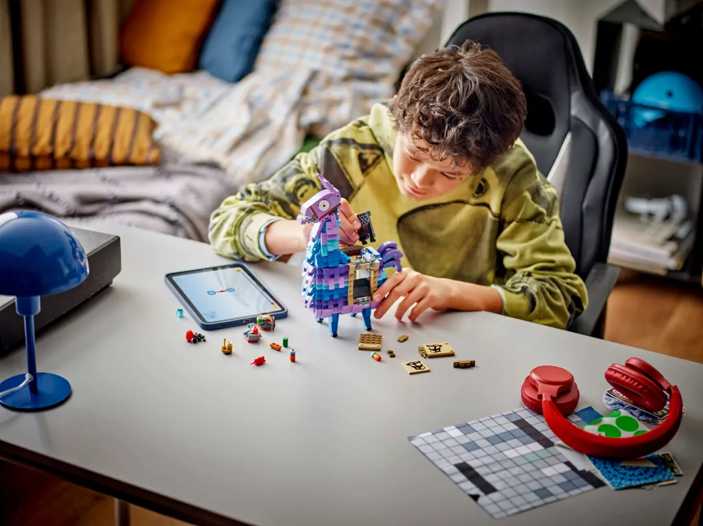 LEGO® Fortnite Lama Zaopatrzeniowa 77071 - tantis.pl