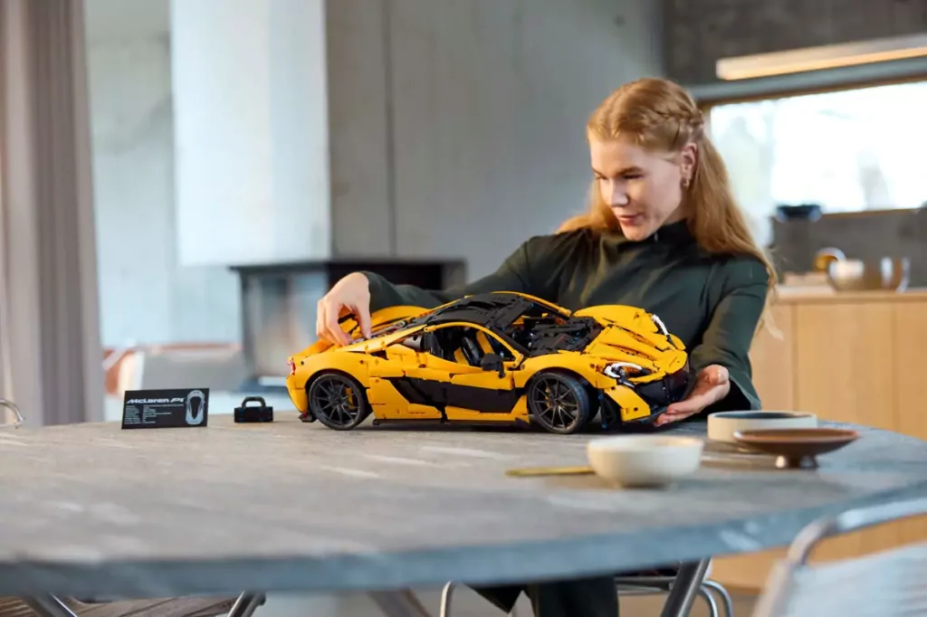 LEGO® Technic. McLaren P1 42172 - tantis.pl