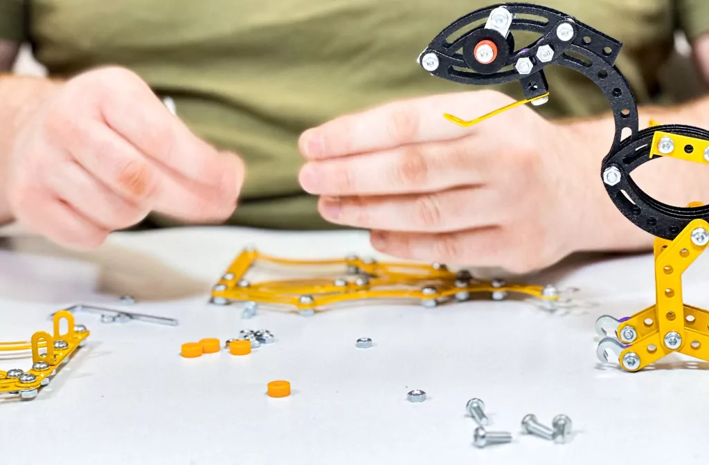 Mały Konstruktor. Dinozaur Pterodactyl - tantis.pl