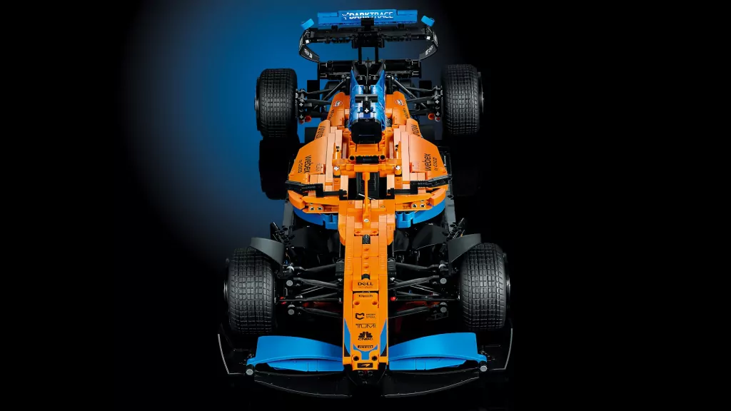 LEGO® Technic. Samochód wyścigowy McLaren Formula 1™. 42141 - tantis.pl