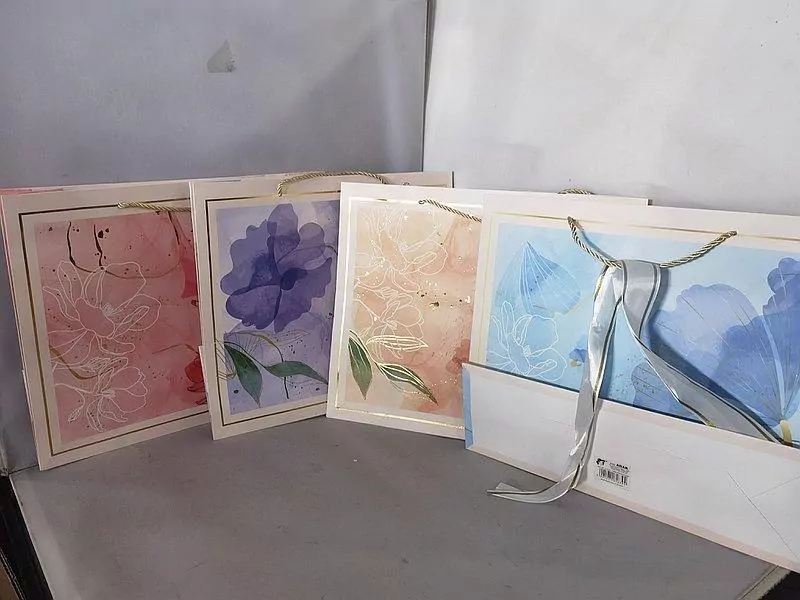 Torebka prezentowa 32x38x12cm MIX - tantis.pl