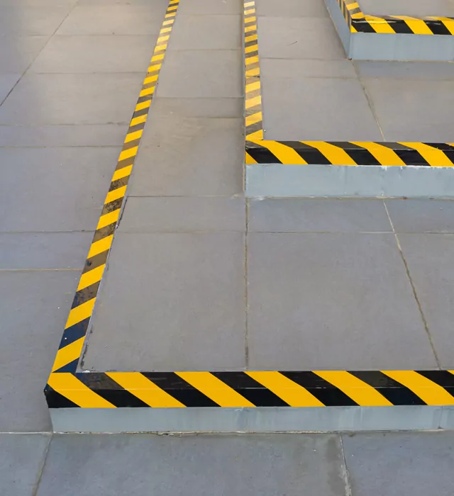 Taśma ostrzegawcza samoprzylepna czarno-żółta - tantis.pl