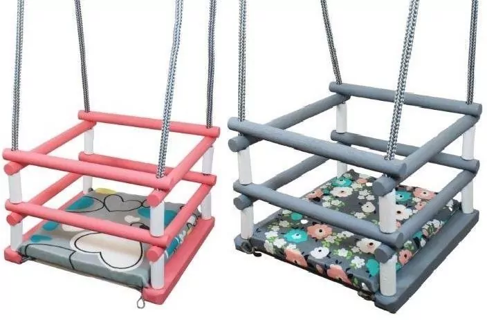 Huśtawka drewniana z poduszką MIX