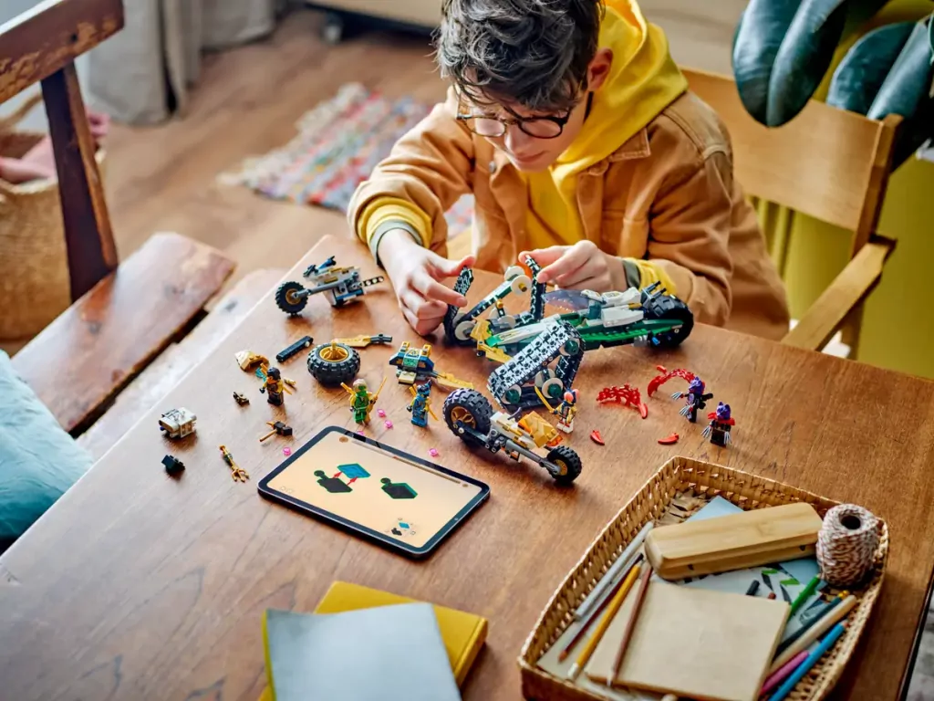 LEGO® NINJAGO. Wielofunkcyjny pojazd Ninja. 71820 - tantis.pl