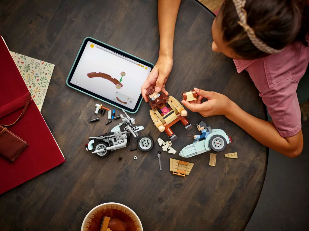 LEGO® Przejażdżka motocyklowa Hagrida i Harry’ego 76443 - tantis.pl