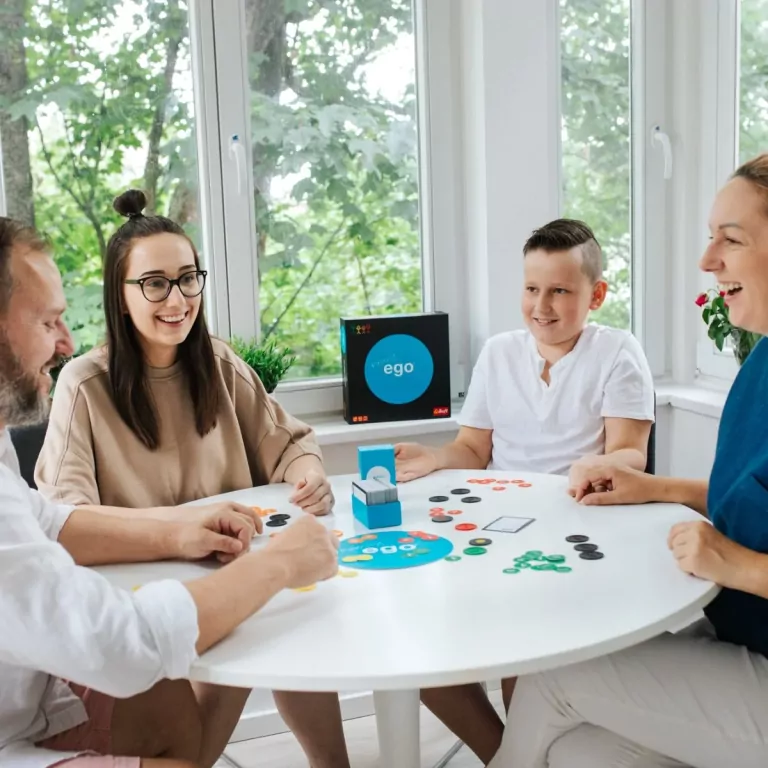 Gra planszowa. Ego Family. Trefl. 01431 - tantis.pl