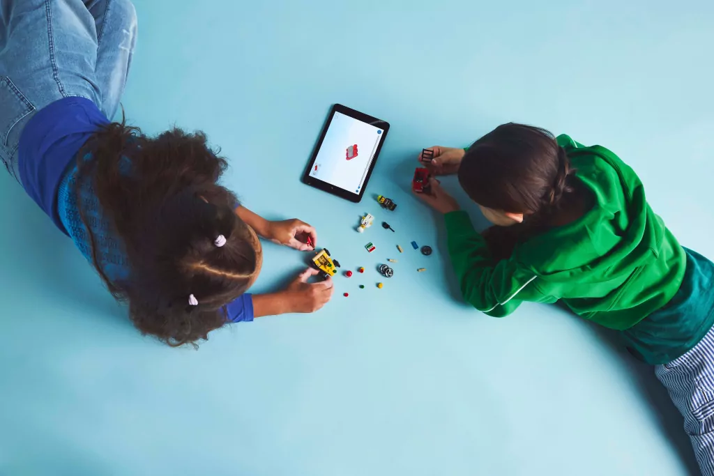 LEGO® Zestaw wyścigówek: pizza kontra wóz strażacki 60458 - tantis.pl