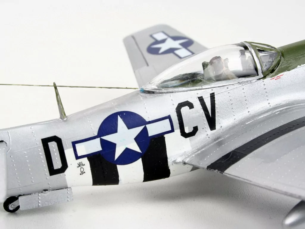 Samolot 1:72 04148 P51D Mustang  Revell - tantis.pl
