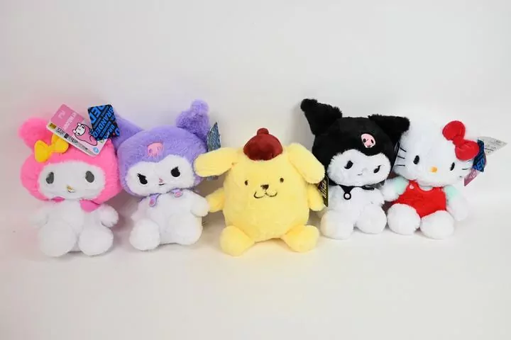 Hello Kitty Fluffy Hello Kitty Melody 18cm - tantis.pl