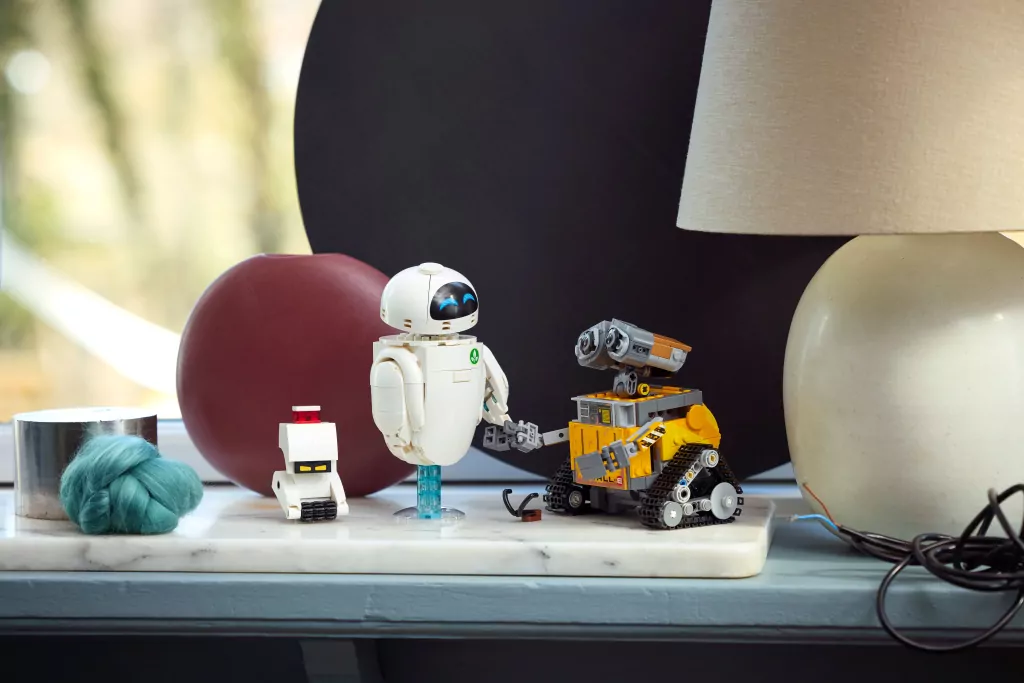 LEGO® WALL-E i EWA 43279 - tantis.pl