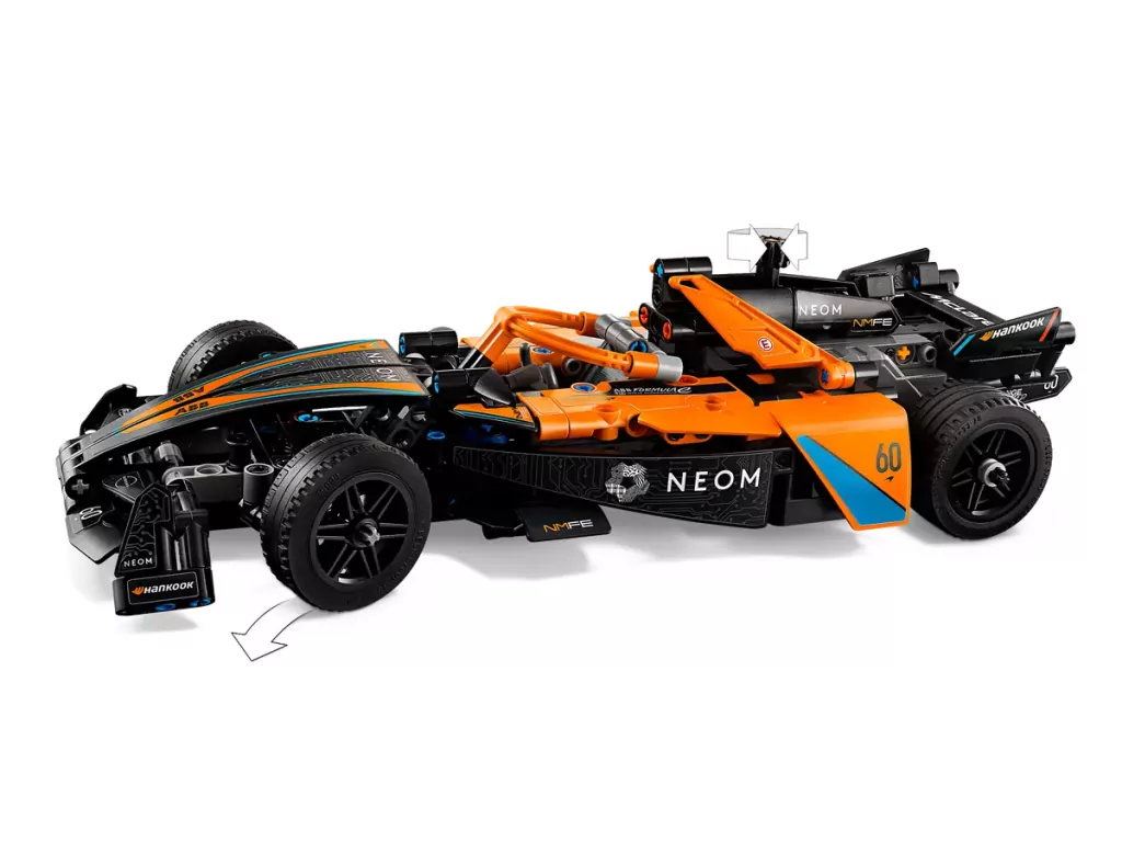 LEGO® Technic. NEOM McLaren Formula E Race Car 42169 - tantis.pl