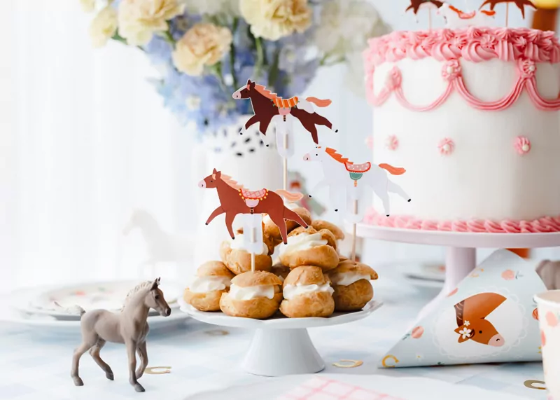 Dekoracje do muffinek konie 13cm - tantis.pl