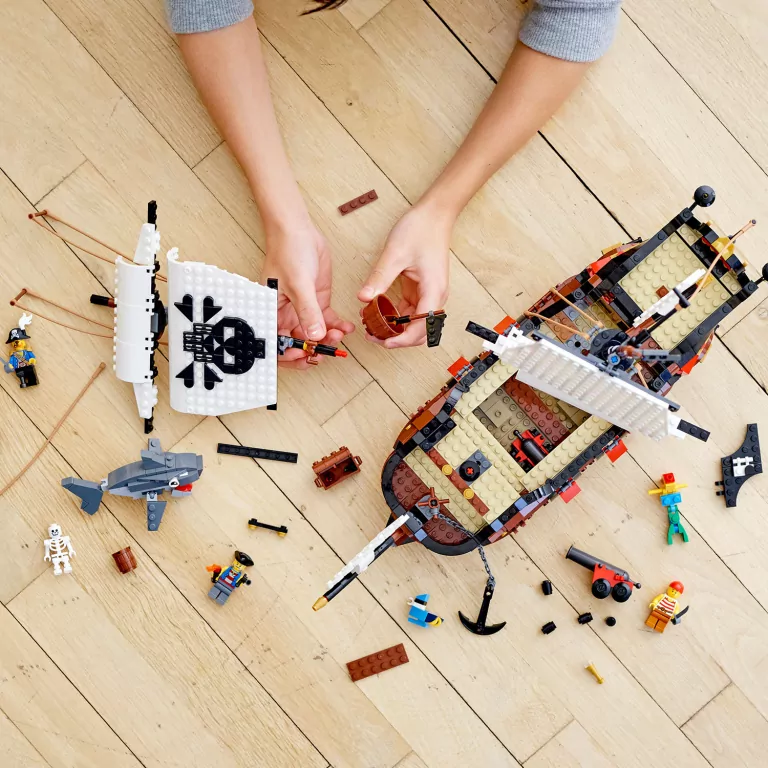 LEGO® Creator. Statek piracki. 31109 - tantis.pl