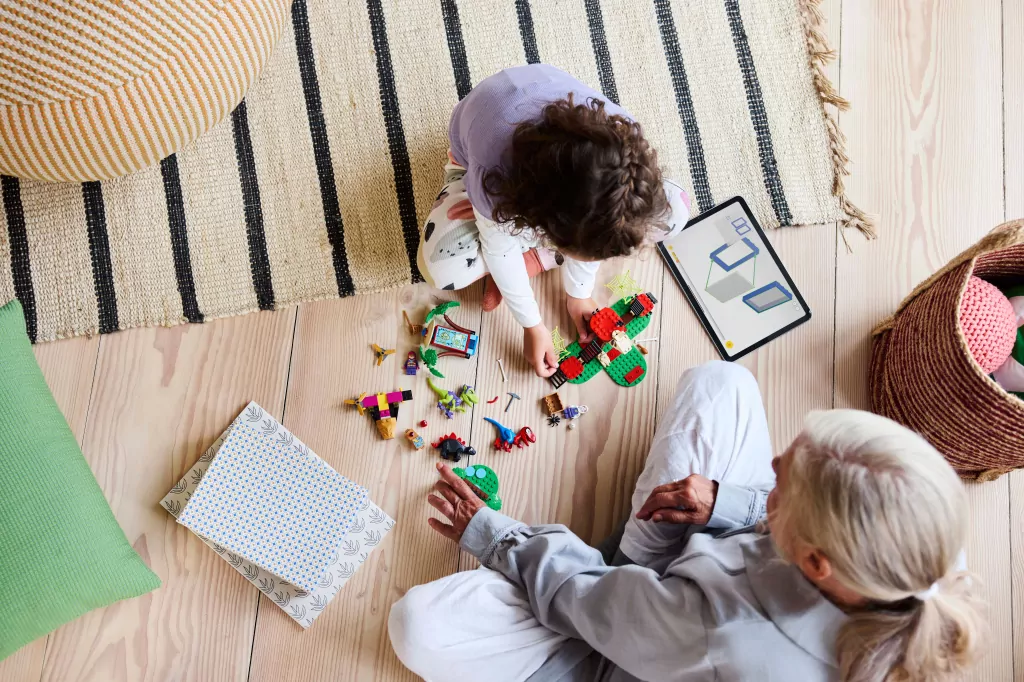 LEGO® Bitwa Spidey’ego i Gobby’ego przy domku na drzewie 11200 - tantis.pl