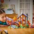 LEGO® Jesienna leśna chatka 42705 - tantis.pl