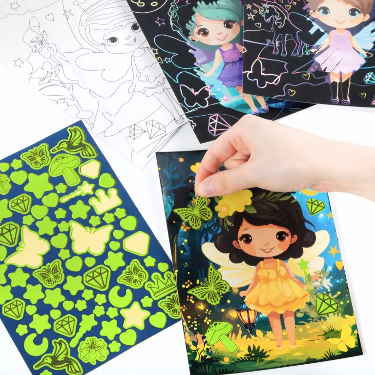 Wydrapywanka z malowanką świecącą. Magic - tantis.pl