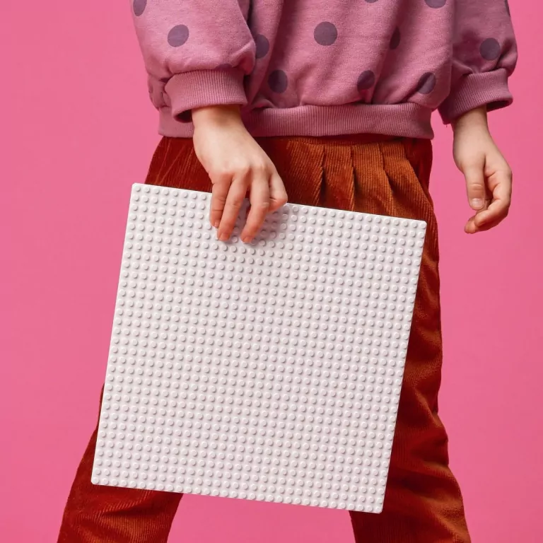 LEGO® Classic. Biała płytka konstrukcyjna. 11026 - tantis.pl