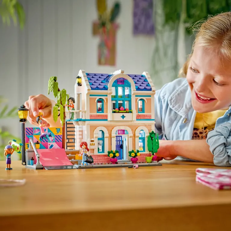 LEGO® Freinds.  Dom rodzinny Liann 42687 - tantis.pl