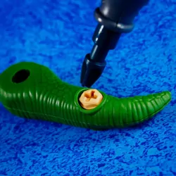 Dinozaur Velociraptor. I'm a genius