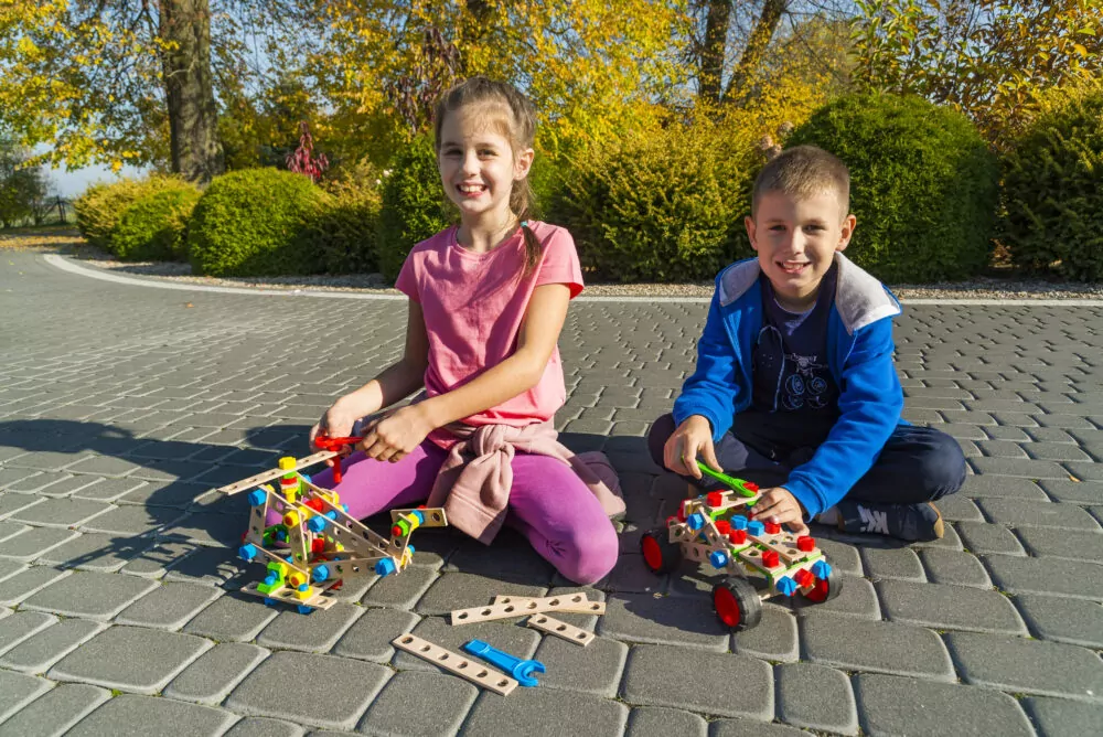 Mały Konstruktor Junior. 150 elementów - tantis.pl