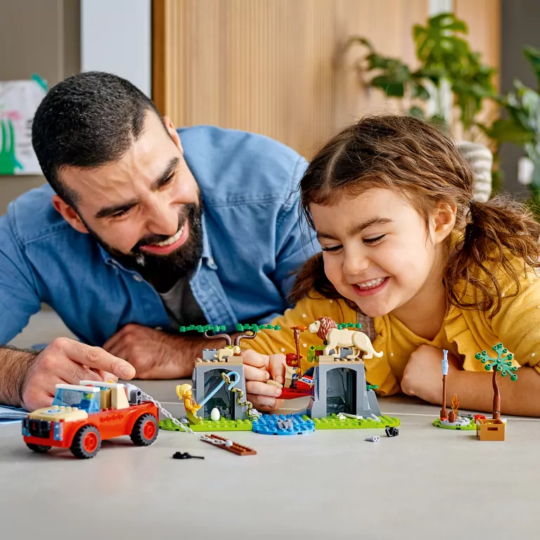 LEGO® City. Terenówka ratowników dzikich zwierząt. 60301 - tantis.pl