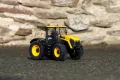 Traktor. Fastrac JCB 8330. Britains - tantis.pl