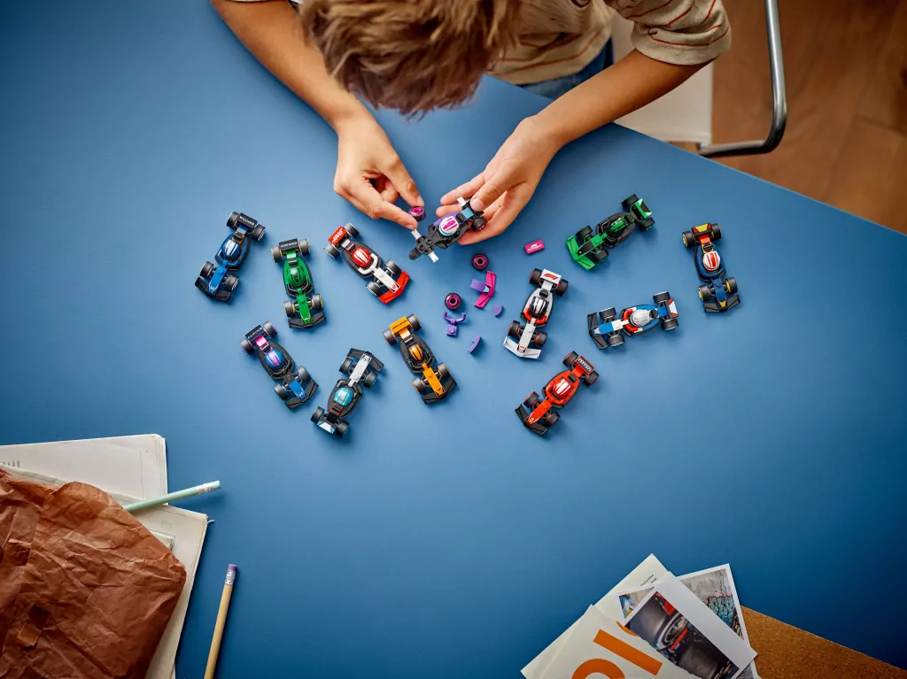 LEGO® Kolekcjonerskie bolidy F1® 71049 - tantis.pl