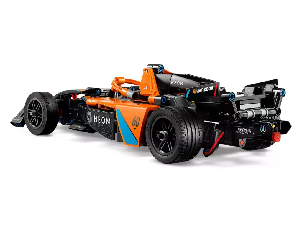 LEGO® Technic. NEOM McLaren Formula E Race Car 42169 - tantis.pl