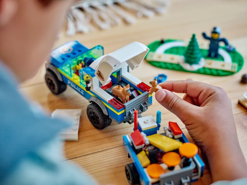 LEGO® City Police. Szkolenie psów policyjnych w terenie 60369 - tantis.pl