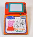 Peppa Pig. Tablica z Pomysłami cz. 1 Pisze i rysuję z Peppą - tantis.pl