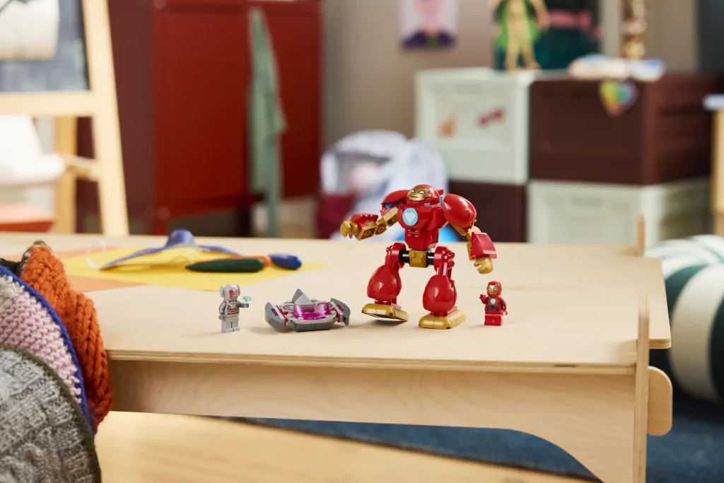 LEGO® Ultron kontra Iron Man 11209 - tantis.pl