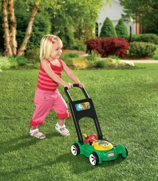 Chodzik pchacz Kosiarka. Little tikes - tantis.pl