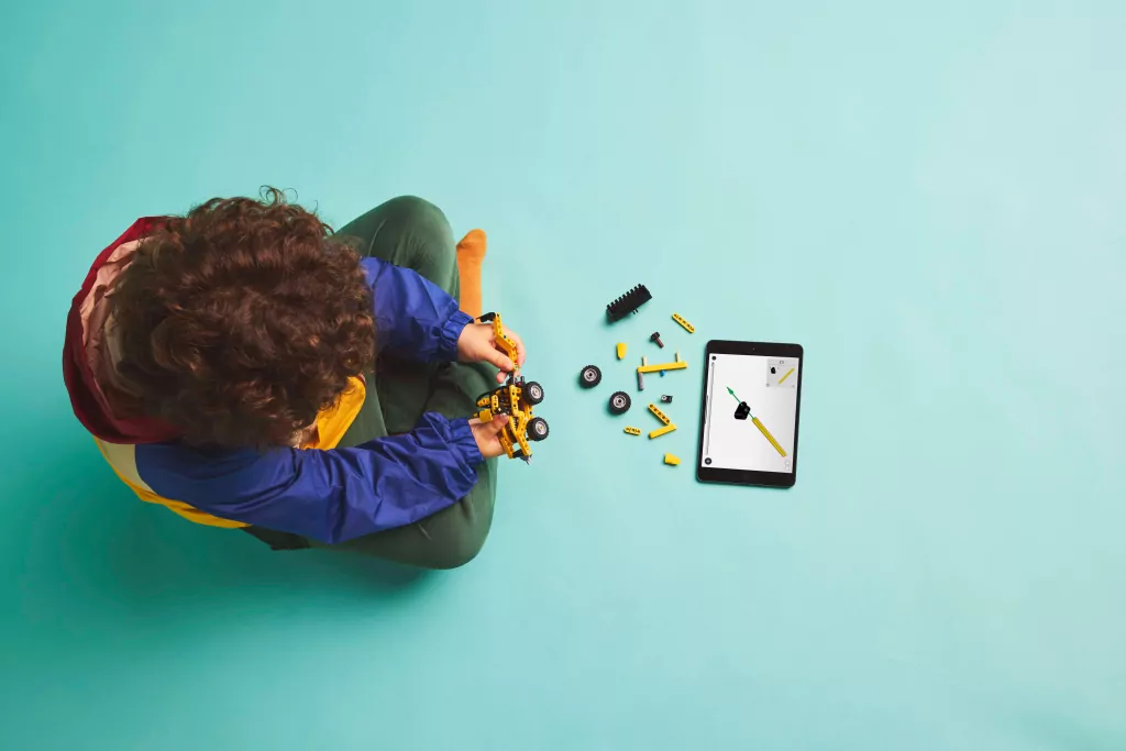 LEGO® Technic. Koparko-ładowarka. 42197 - tantis.pl