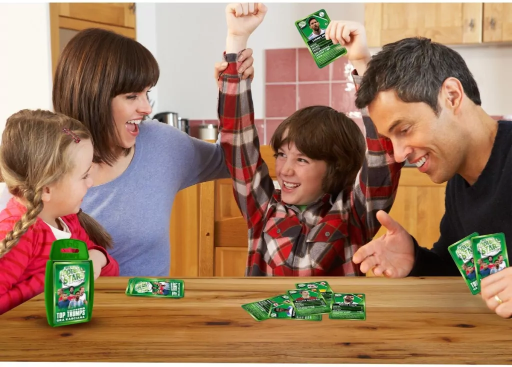 TOP TRUMPS World Football Stars - tantis.pl