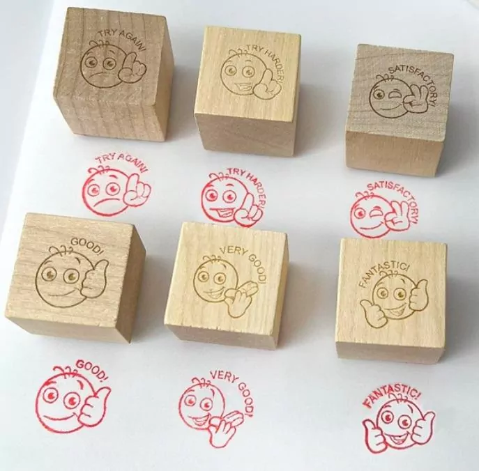 Pieczątki motywacyjne sześcienne angielskie - tantis.pl