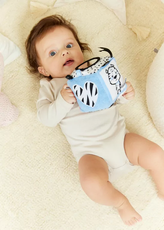 GaGaGu. Pluszowa kostka sensoryczna - tantis.pl