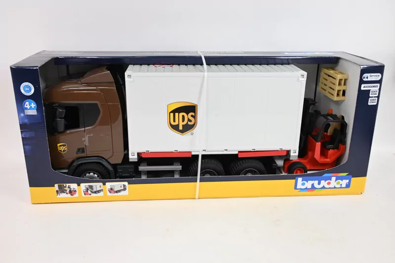 Scania Super 560R. Kontener UPS z wózkiem widłowym - tantis.pl