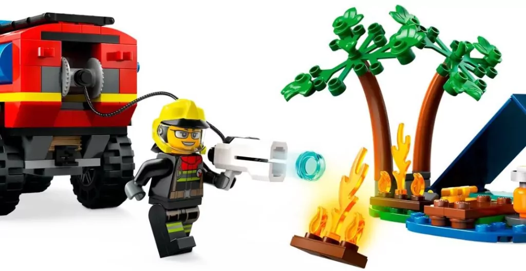 LEGO® City. Terenowy wóz strażacki z łodzią ratunkową 60412 - tantis.pl