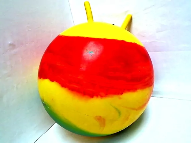 Piłka do skakania tęczowa 55 cm - tantis.pl