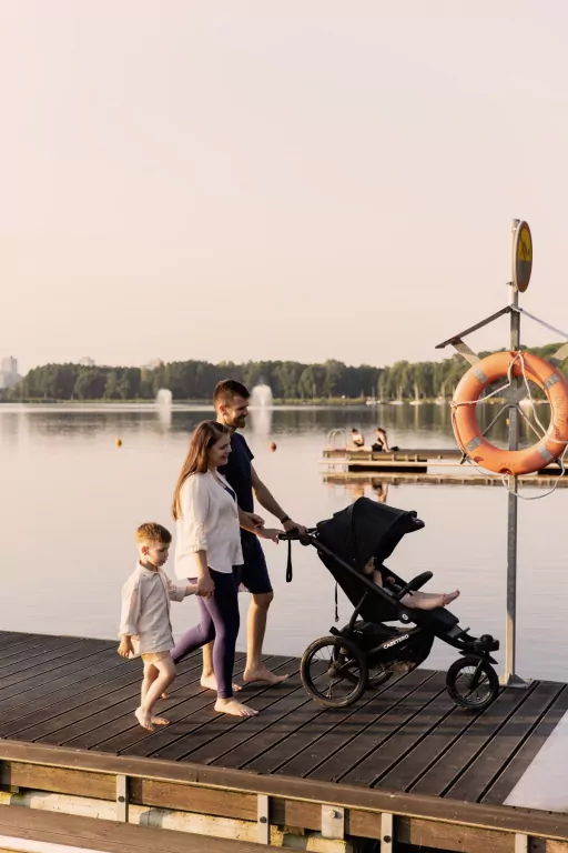 Caretero Lima Deluxe wózek spacerowy czarny - tantis.pl