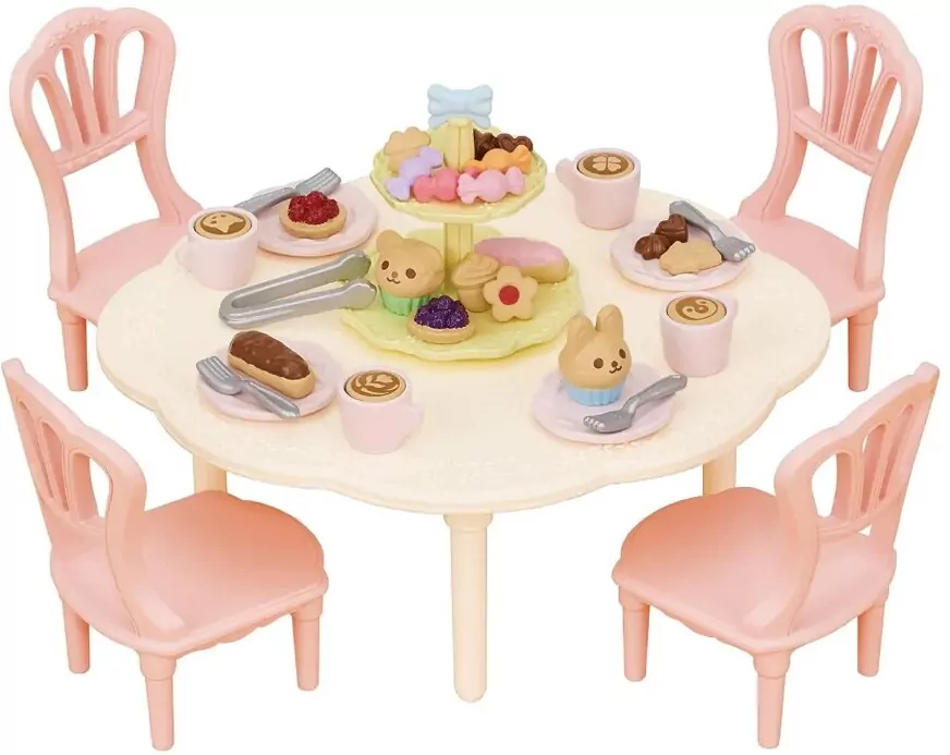 Sylvanian Families. Stół, krzesła i mnóstwo słodkości. Sweets Party 5742 - tantis.pl