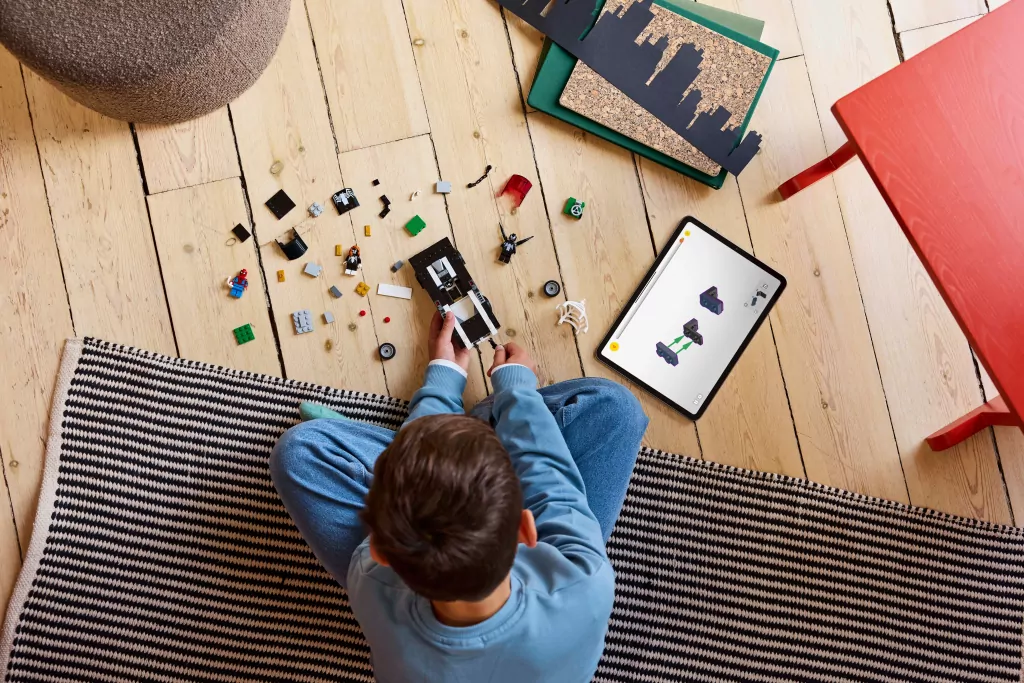 LEGO® Spider-Man kontra muscle car Venoma 76309 - tantis.pl