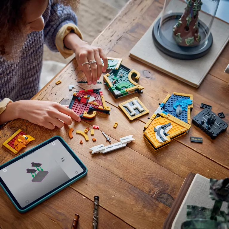 LEGO® Herb Hogwartu 76462 - tantis.pl