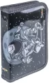 Piórnik z wyposaż. 1-komorowy Astronauta czarny - tantis.pl