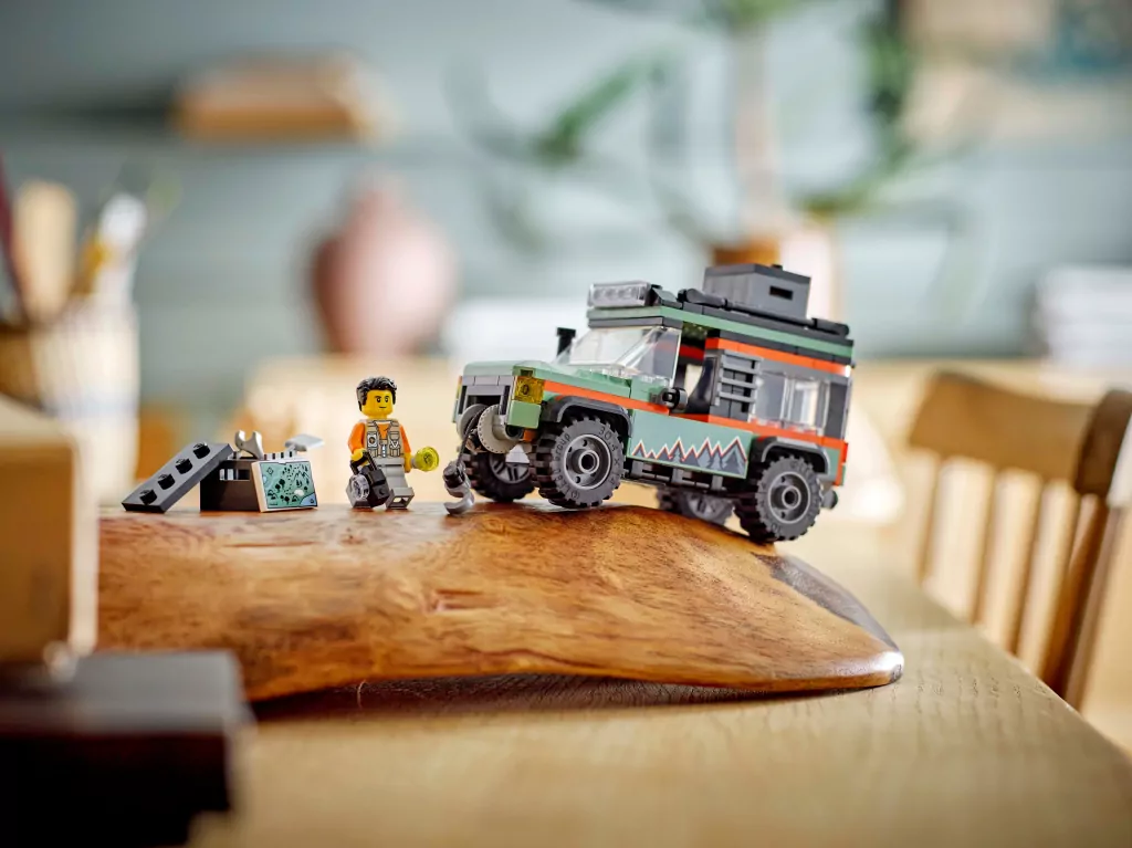 LEGO® City. Górska ciężarówka terenowa 4x4 60447 - tantis.pl
