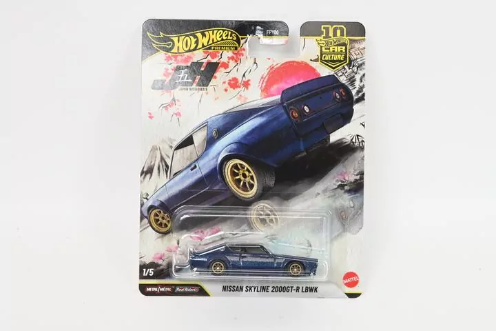 Hot Wheels Premium Nissan Skyline 2000GT-R LBWK - tantis.pl